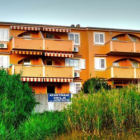 Apartmani Zeljko Metajna Exteriör bild