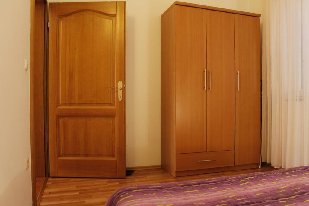 Apartmani Zeljko Metajna Exteriör bild