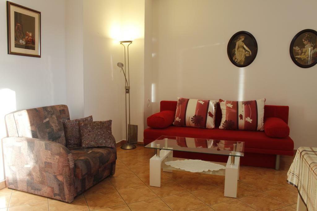 Apartmani Zeljko Metajna Exteriör bild